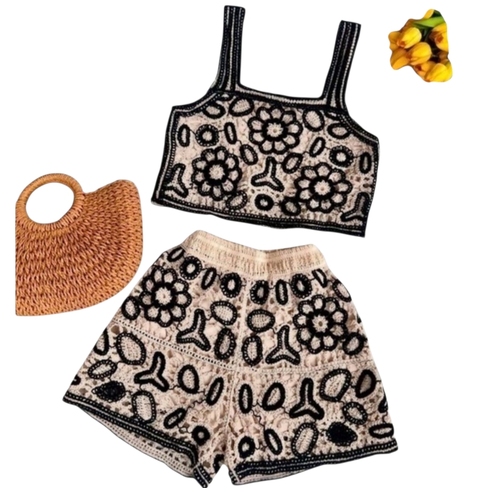 Set Black and Cream Graphic Sleeveless Crop Top And Short
